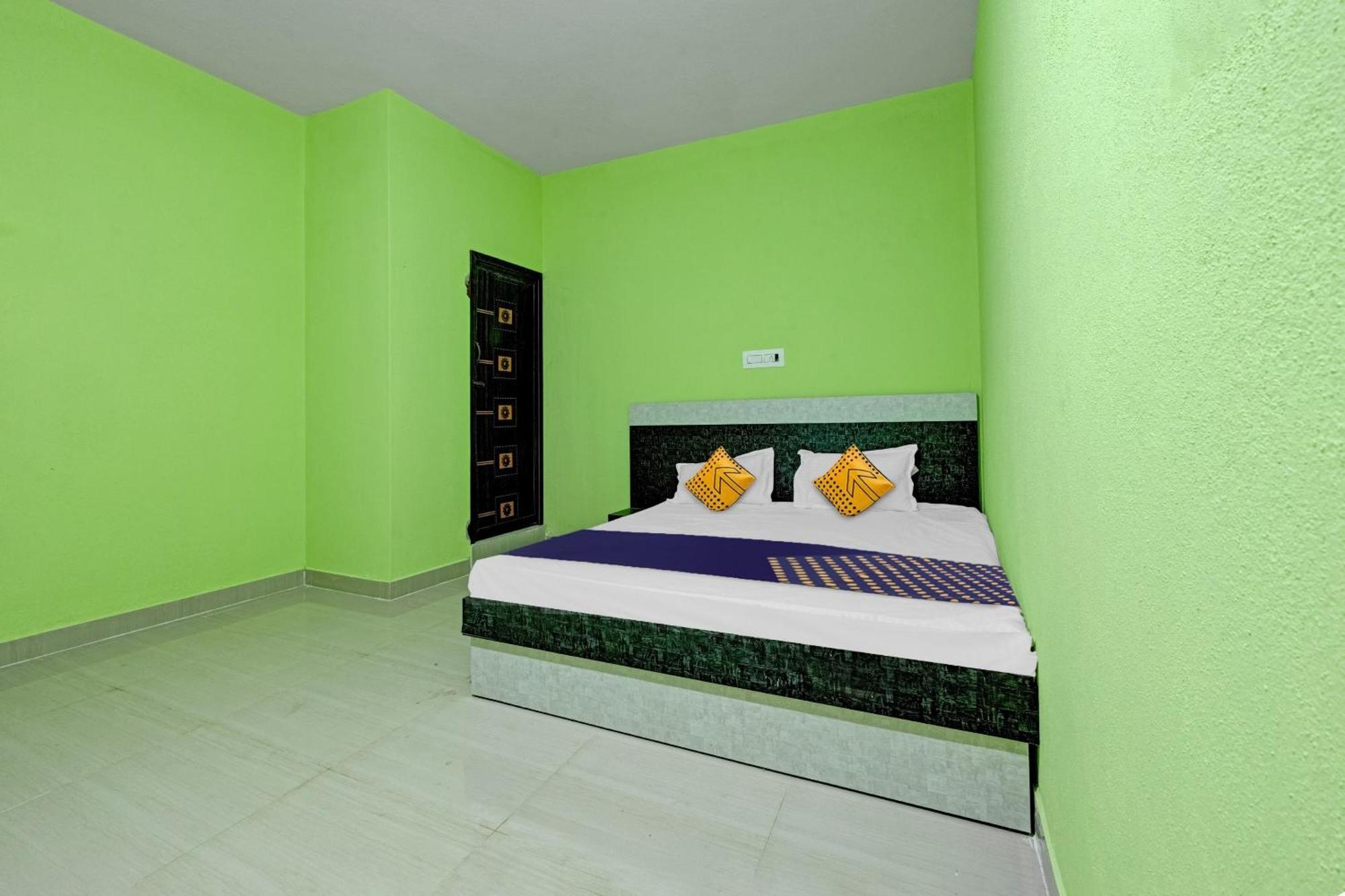 Spot On B R Comforts Krs Back Water Hotel Hosa Kannambādi Exterior photo