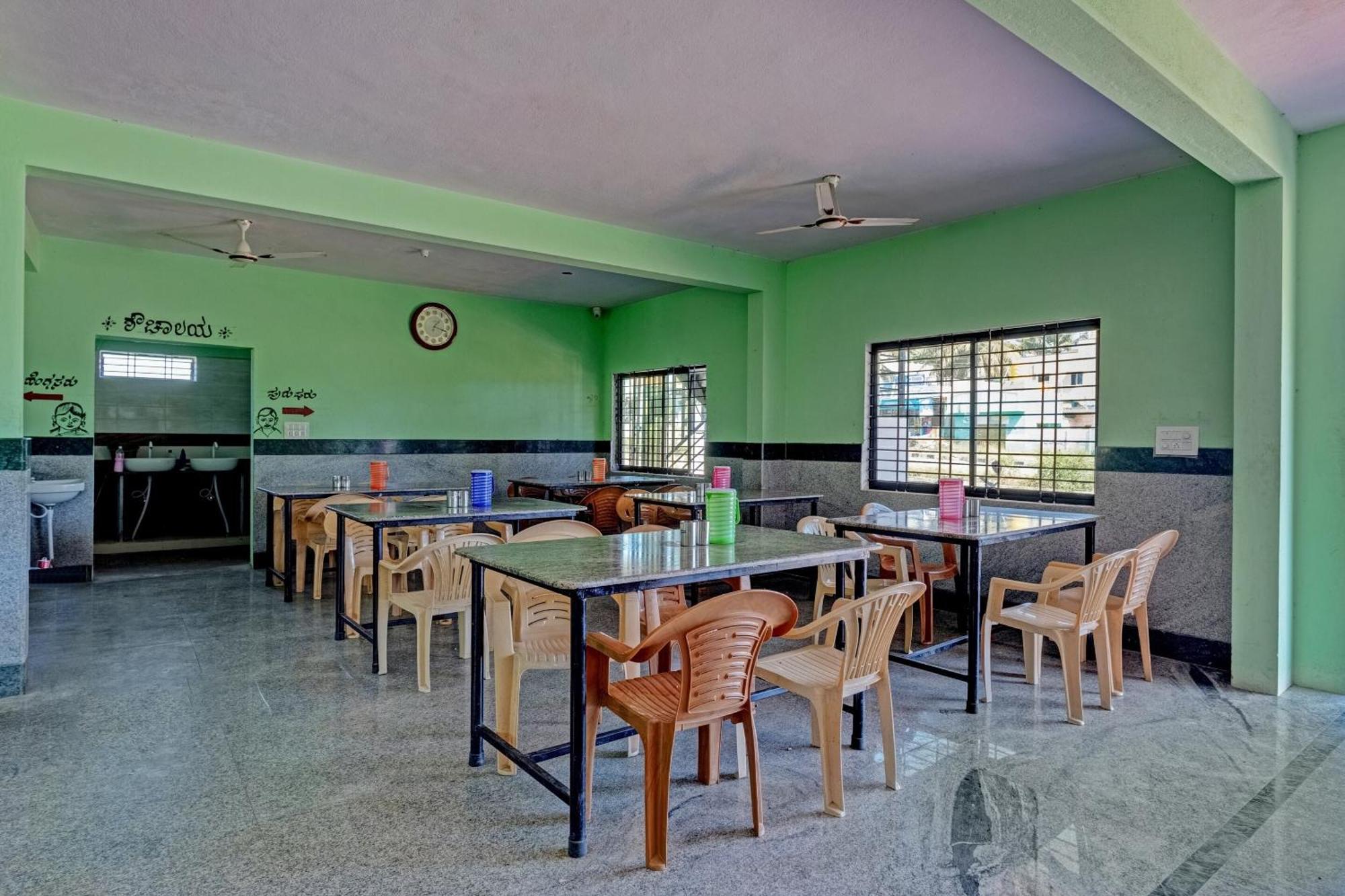 Spot On B R Comforts Krs Back Water Hotel Hosa Kannambādi Exterior photo